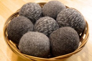 wool-dryer-balls-02
