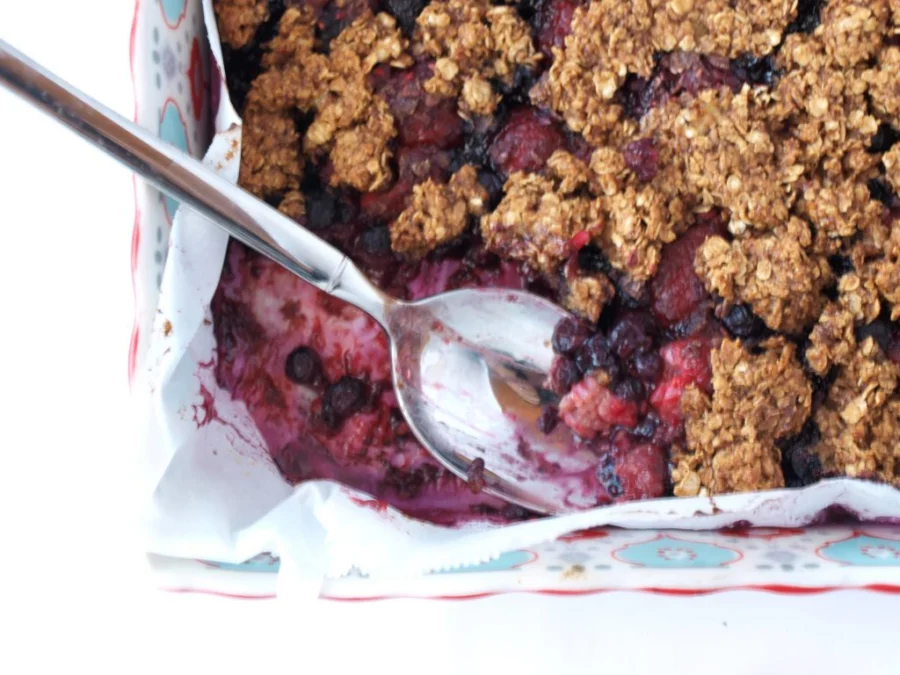 GRAIN-FREE BERRY CRISP